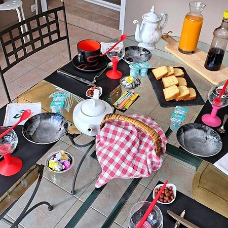 Chambre Privee Avec Salon, Garage Voiture, Velos, Motos Tourville-sur-Arques Exteriér fotografie