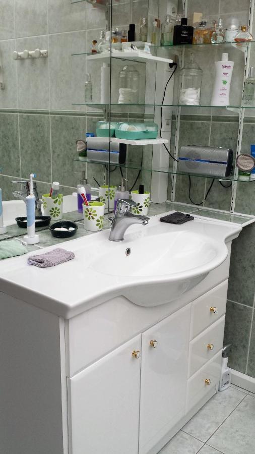 Chambre Privee Avec Salon, Garage Voiture, Velos, Motos Tourville-sur-Arques Exteriér fotografie